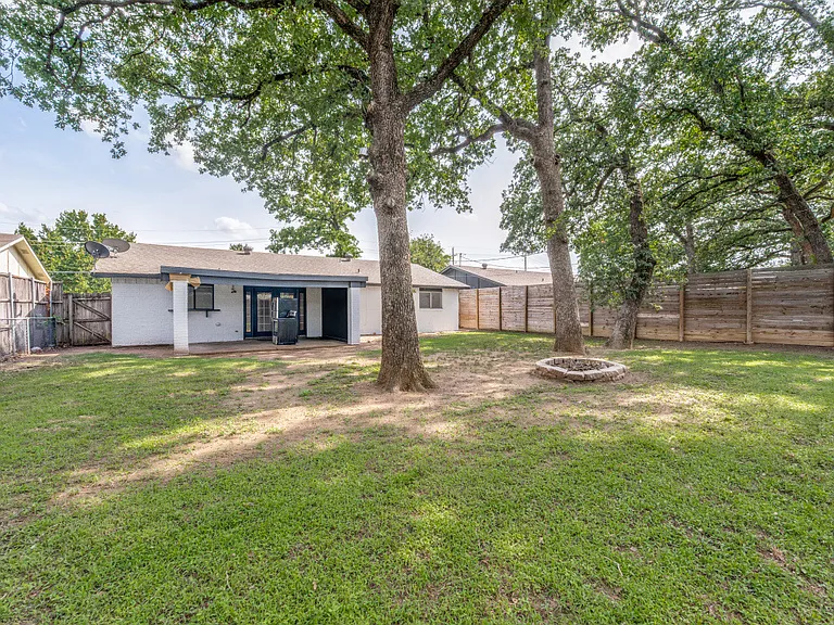 1025 Kingston Dr — Photo 17