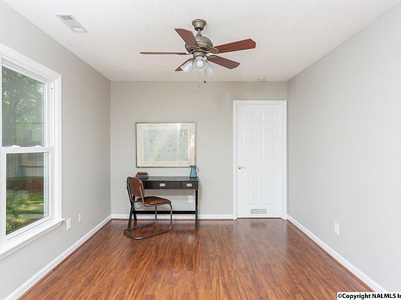 5th image of 137 Harpers Hop Dr NW