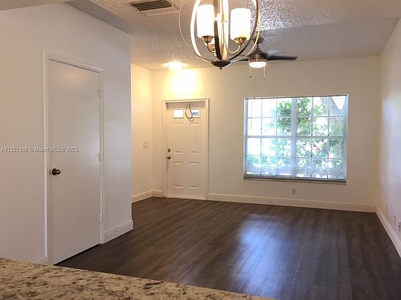 5th image of 7926 Sanibel Dr #7926