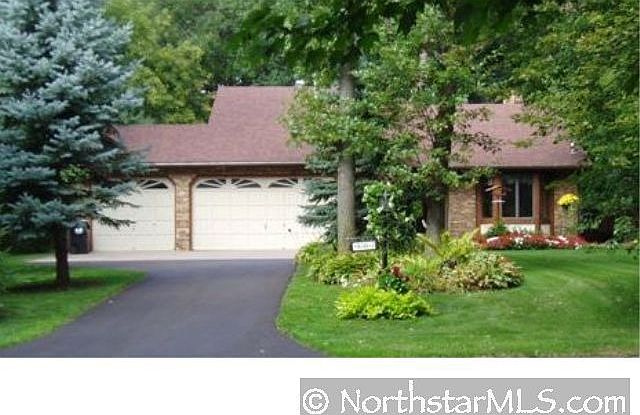 1st image of 907 Lois Ln