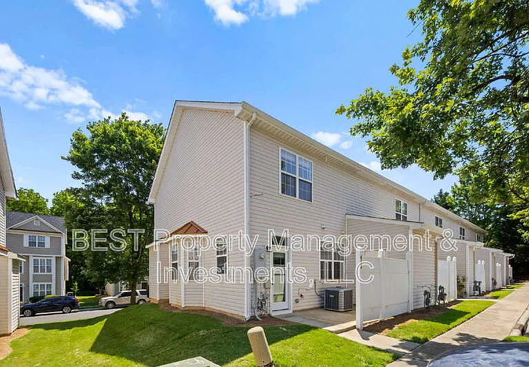 8130 Kings Creek Dr — Photo 38
