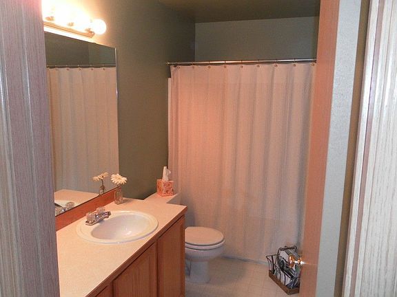3rd image of 25206 Cumberland Pl