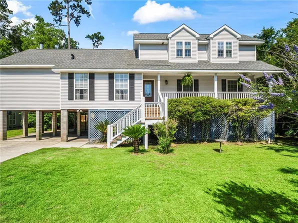 721 Woodridge Blvd, Mandeville, LA 70471