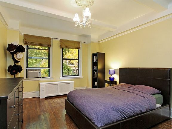 4th image of 305 W 86th St #3A