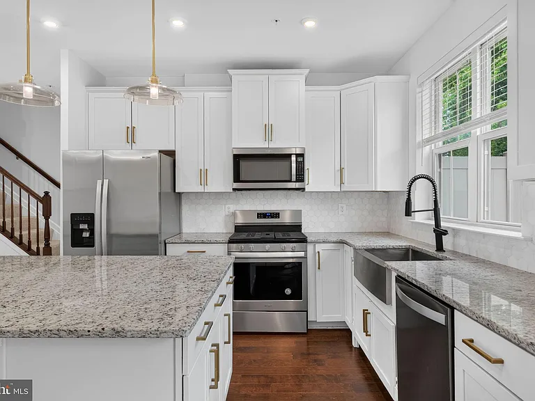 7906 Marietta Dr — Photo 13