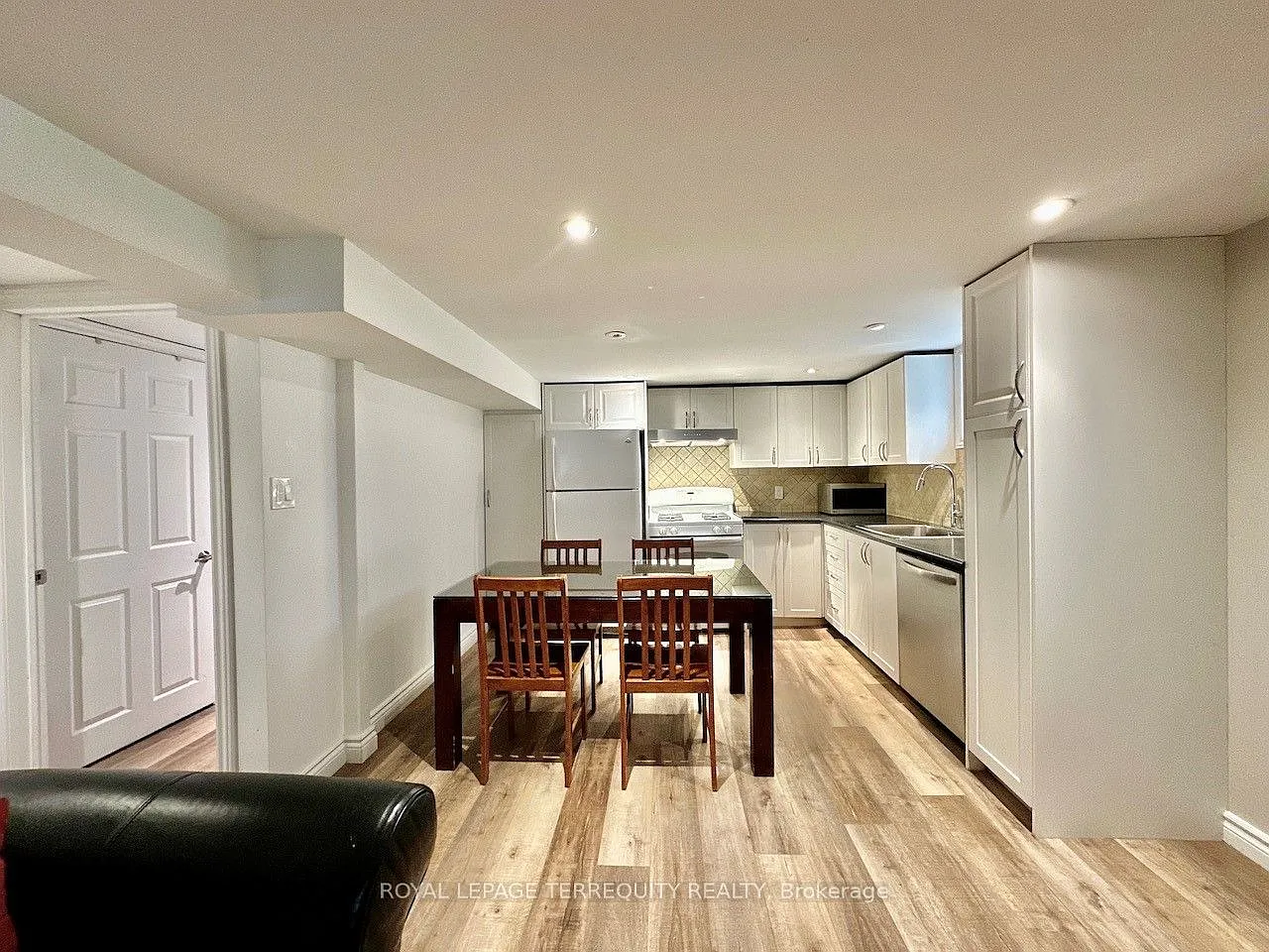 2 bed, $1,800 — Photo 4