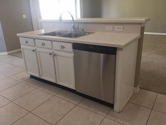 4th image of 910 Mystic Harbor Dr