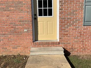 154 W Peach St #D4, Martin, TN 38237
