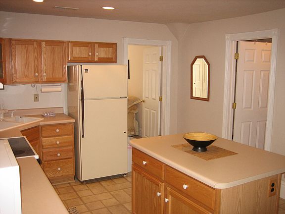 4th image of 1825 N Grand Ave