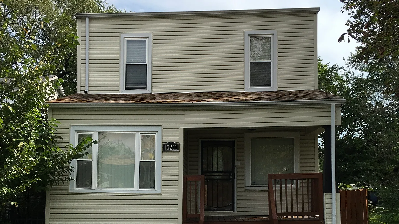 10211 S Lafayette Ave photo 1