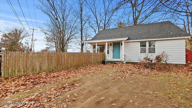 3rd image of 114 S Kingsboro Avenue