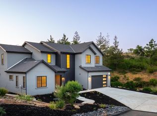 2257 Newgate Ct, Santa Rosa, CA 95404