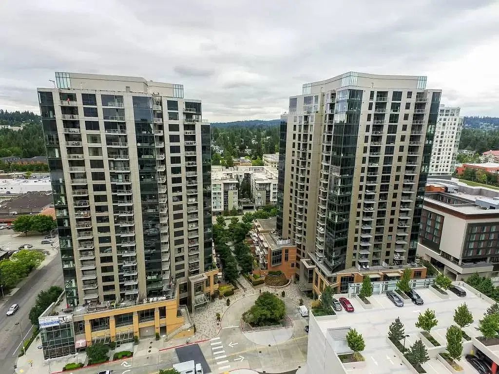 2 bed, 1132 sqft, $4,100 — Photo 2