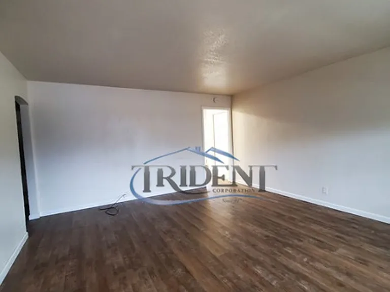 2127 Sicard St — Photo 11