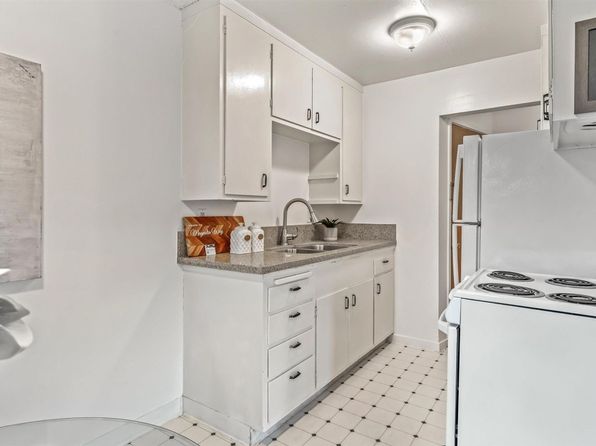389 Somerset Rd APT 2