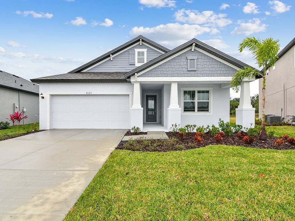 Sweetwater new construction quick move-in home 8123 Tea Olive Terrace front centered view Palmetto,