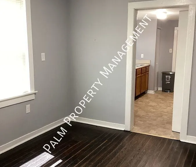 817 E Bolton St — Photo 8