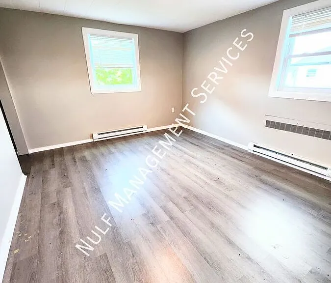 127 Constitution Cir — Photo 4