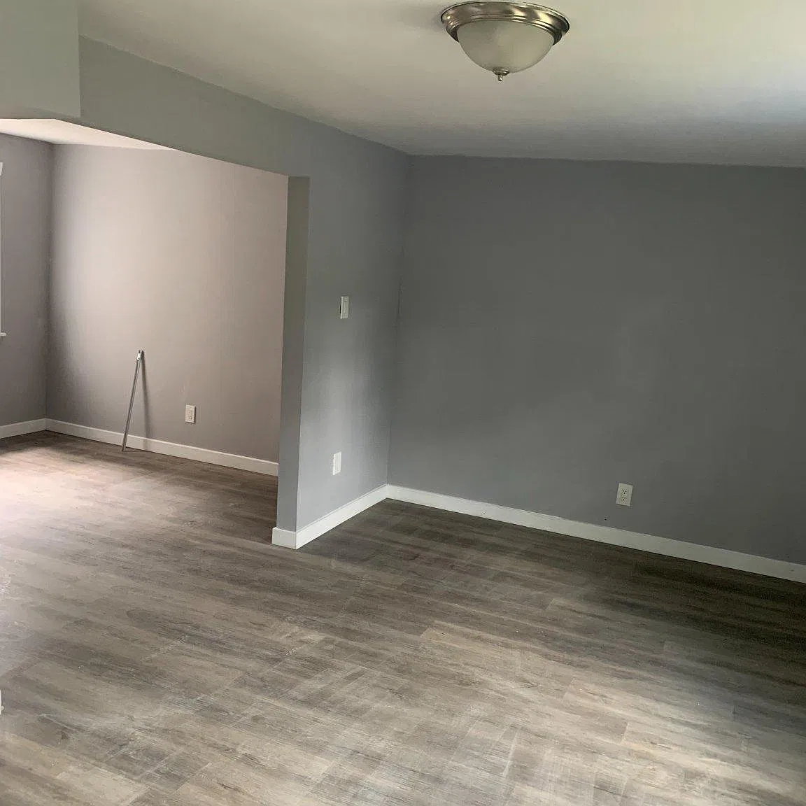 3 bed, 1.0 bath, 1038 sqft, $1,975 — Photo 2