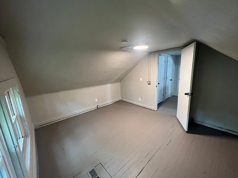 238 Helen St #1 — Photo 6