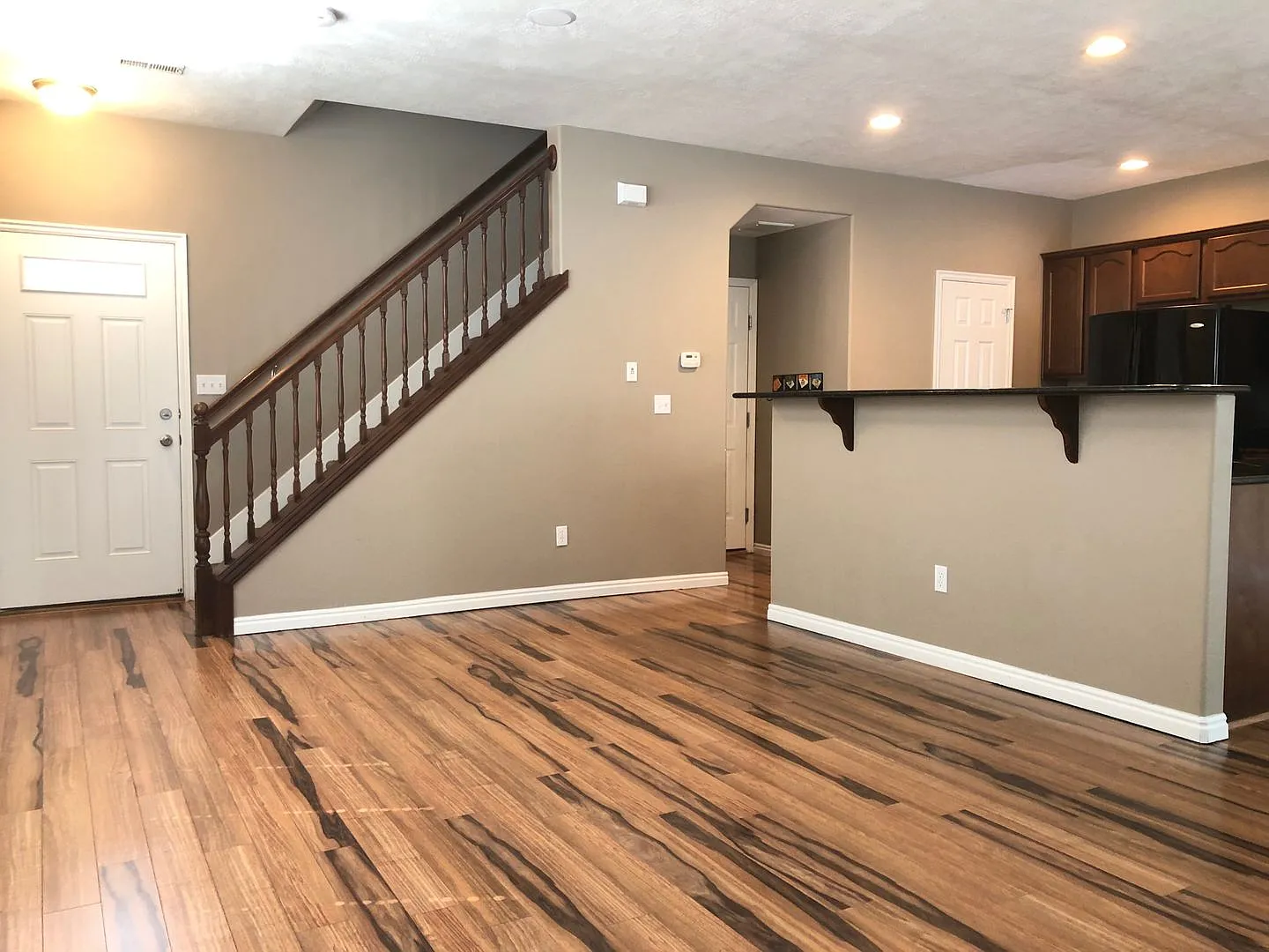 Great Townhome For Rent Now Available! — Photo 4