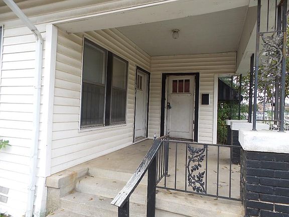 4th image of 1248 E Allen Ave