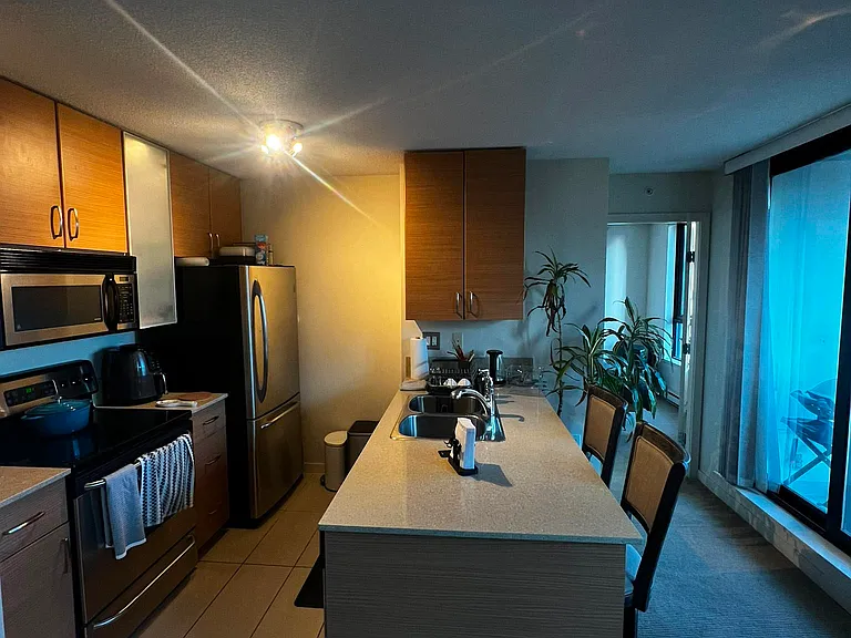 928 Homer St #1209 — Photo 7
