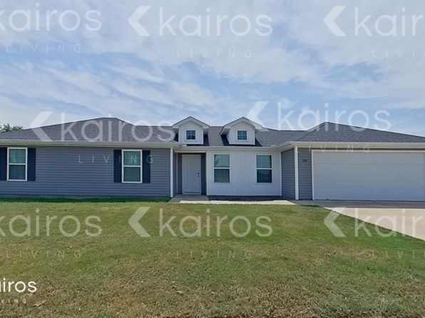 202 Fieldstone Cir
