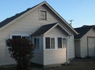 2049 Alder Ave, Reedsport, OR 97467