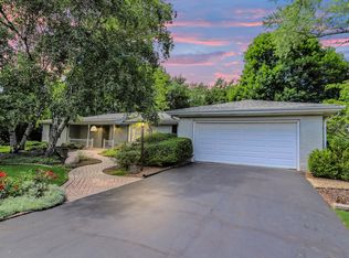 25W780 Durfee Rd, Wheaton, IL 60189