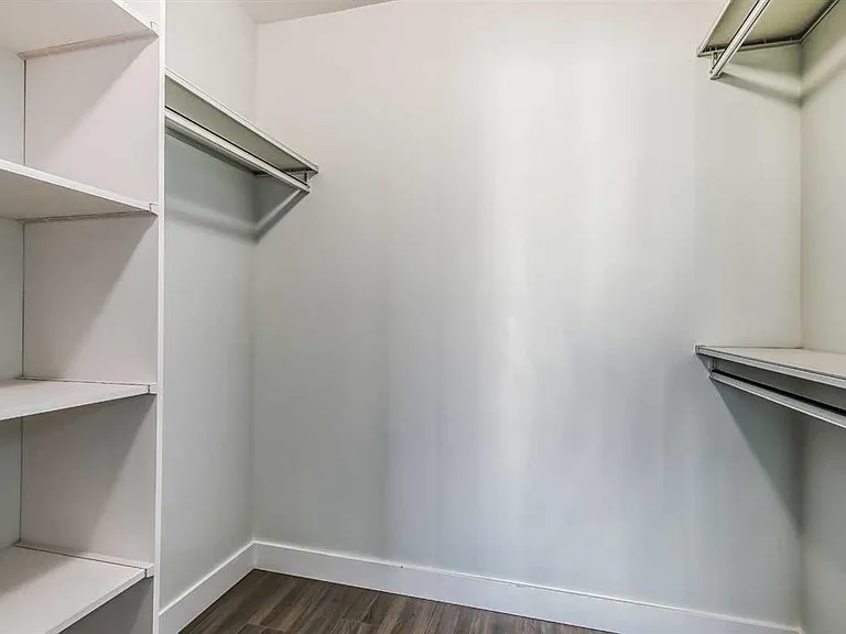 930 16th Ave SW #402 — Photo 13