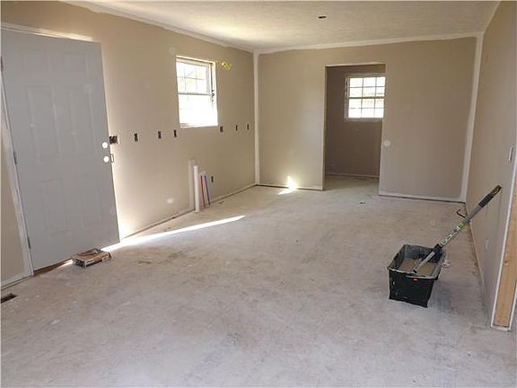 3rd image of 407 Glenburg Dr