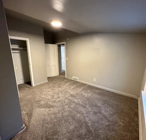 1609 8th Ave N #5 — Photo 1