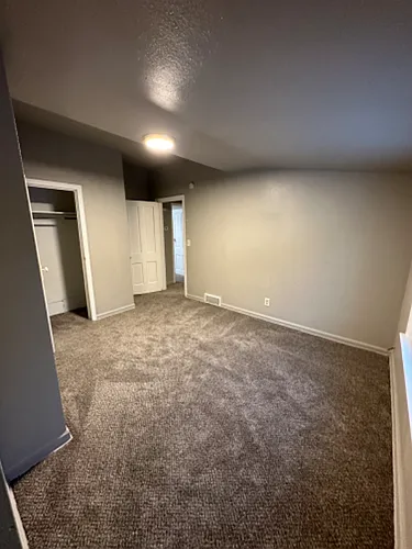 1609 8th Ave N #5 Photo 1
