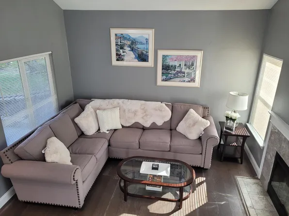 2103 Bedford St, Santa Rosa, CA 95404