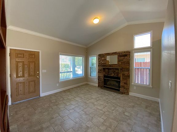 2nd image of 8091 Primoak Way