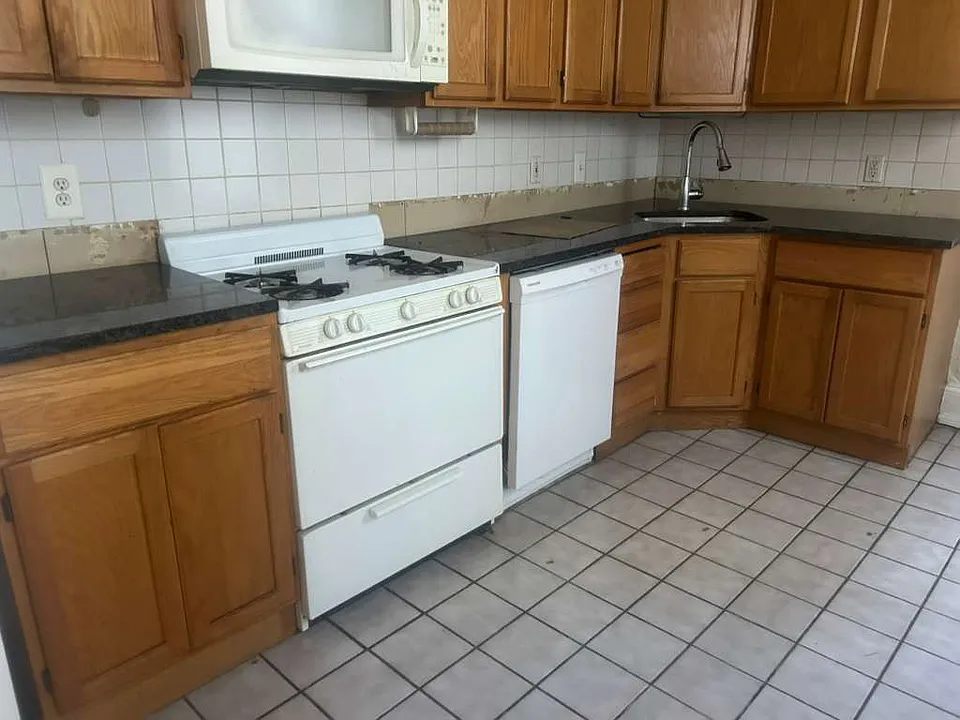 4149 Ridge Ave #1R