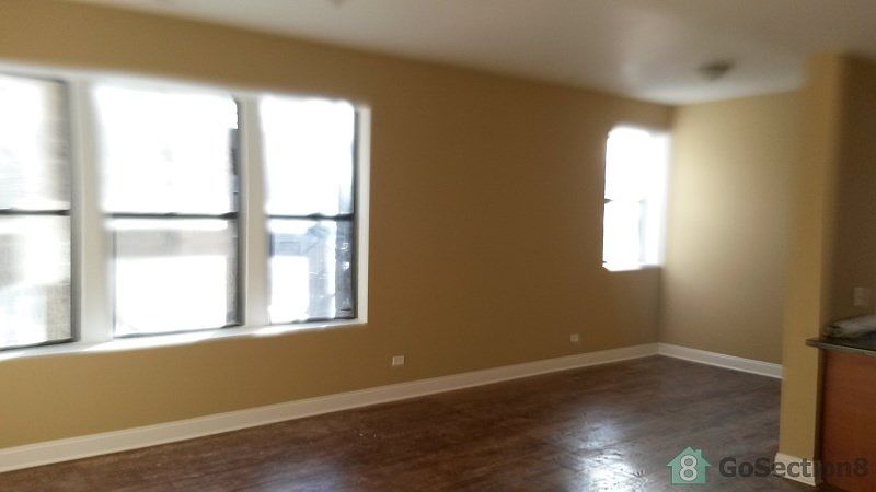 2nd image of 4300 W Adams St #1