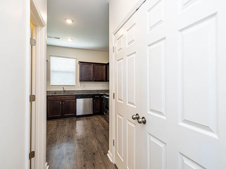 535 Calen Ln — Photo 14