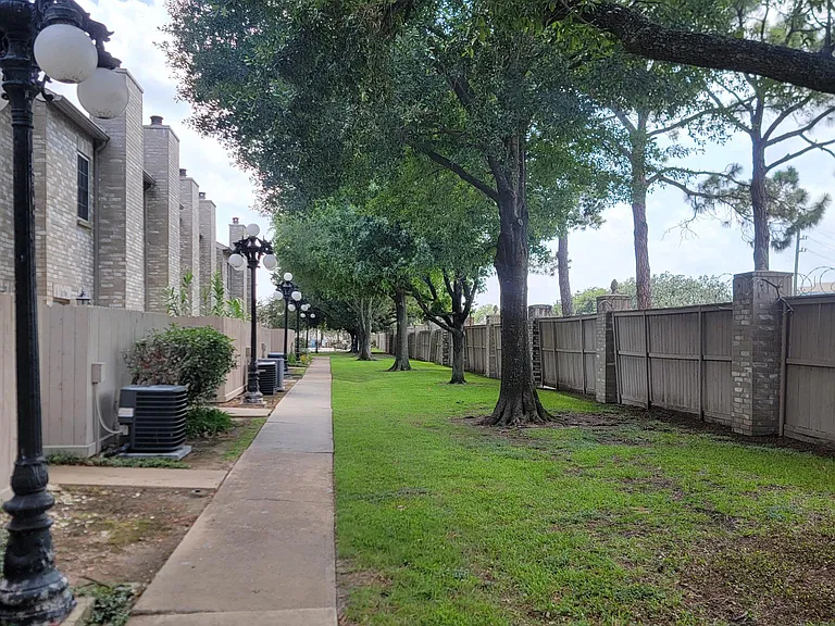 3190 Holly Hall St #3190 — Photo 21