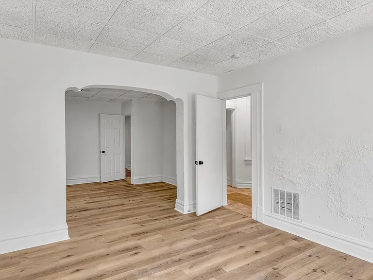 3831 Iowa Ave #1F — Photo 10