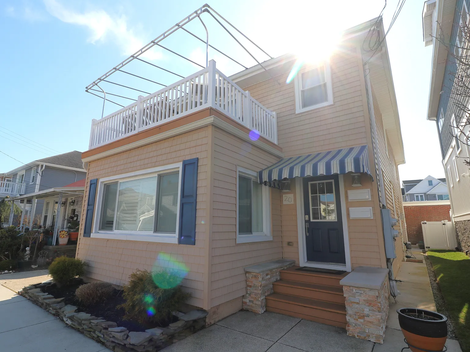 3 bed, 1080 sqft, $1,500 — Photo 1