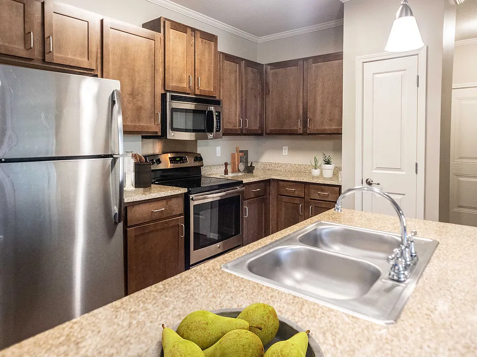 Harbor Island Apartments