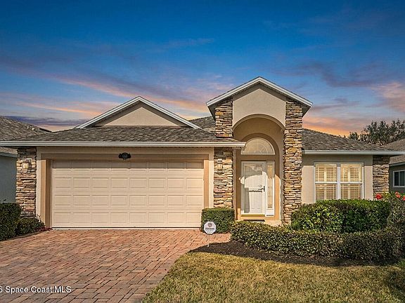 2nd image of 1430 Lago Mar Dr