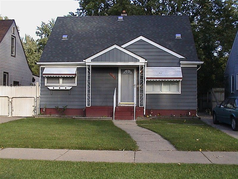 Exterior 1
