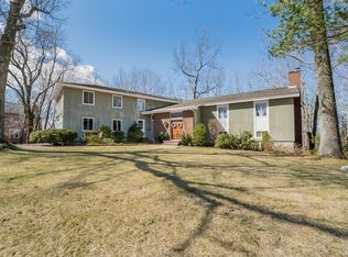 59 Banbury Ln, Holden, MA 01520