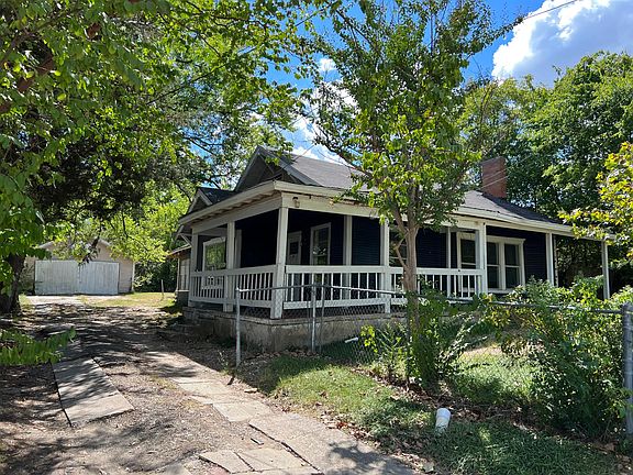 2nd image of 3811 McDougal St