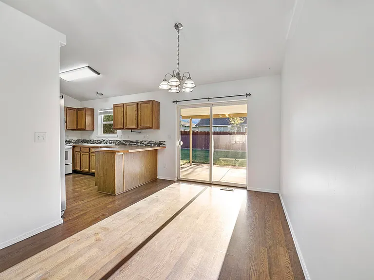 1258 Fiesta Way — Photo 7