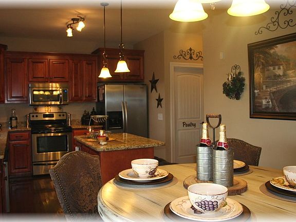 4th image of 1118 Rhonda Dr