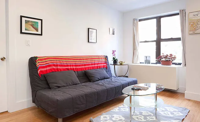 Rented by Adrian Clevenot, LREB | media 8